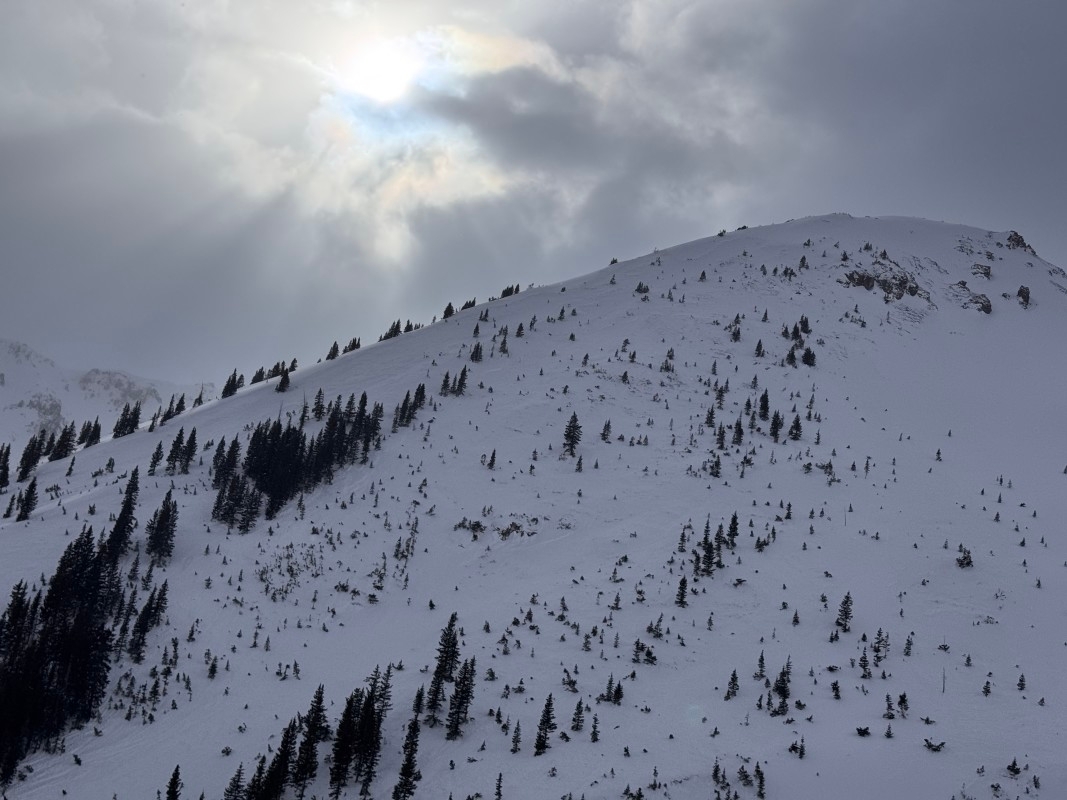 A Colorado Snowboarder Has Died in an Avalanche