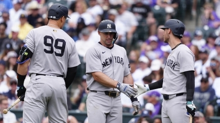 Yankees' offense erupts for 10 runs in fifth inning en route to 13-1 win over Rockies