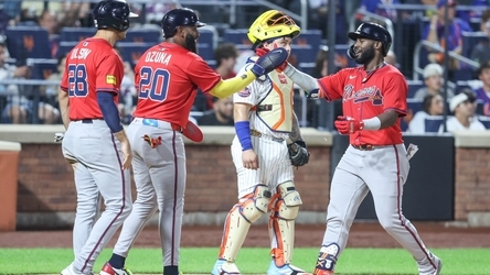 Mets blow early six-run lead, allow 11 unanswered runs in nightmare loss to Braves