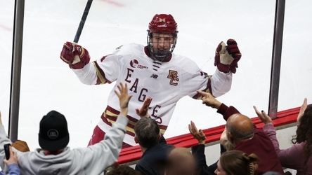 Rangers sign top prospect Gabe Perreault to entry-level deal