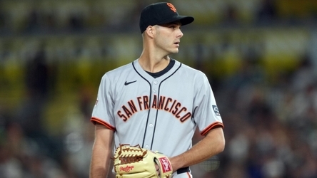 Mets trading for Giants reliever Tyler Rogers: report