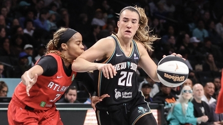 Sabrina Ionescu drops 34 as Liberty overturn 17-point deficit to top Dream, 86-81