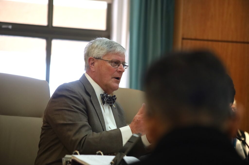 Potential Medicaid cuts drive NM health legislation plans