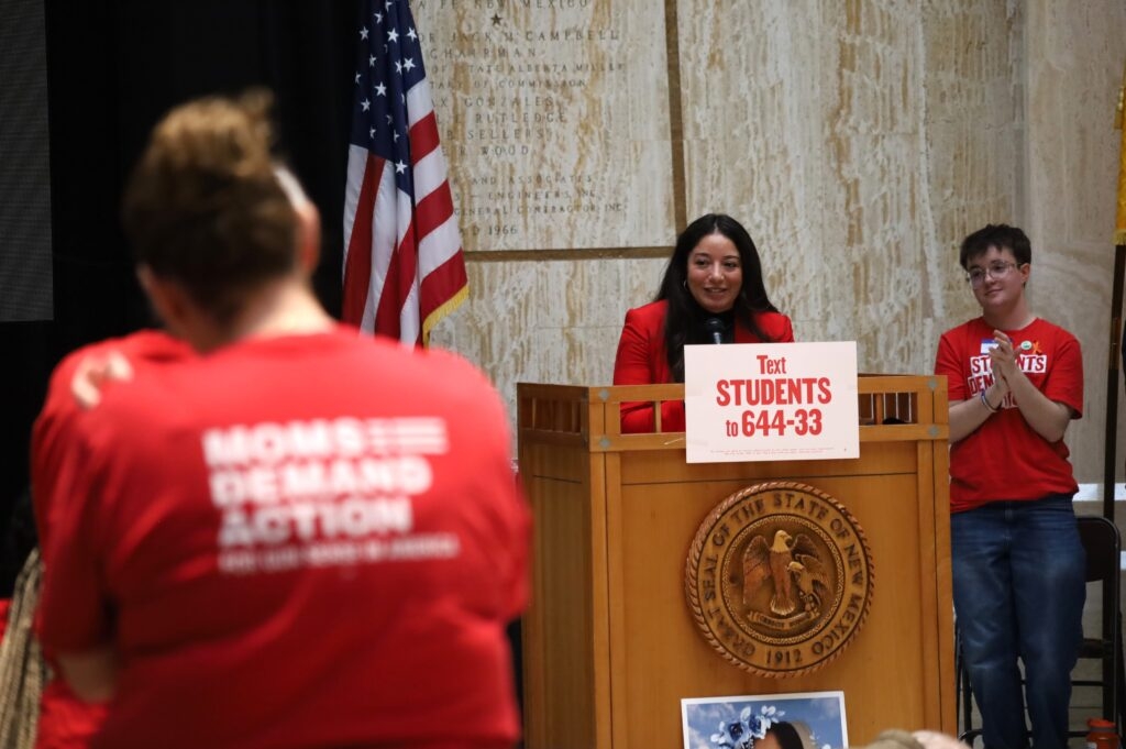 Parents, students and lawmakers rally for gun ban