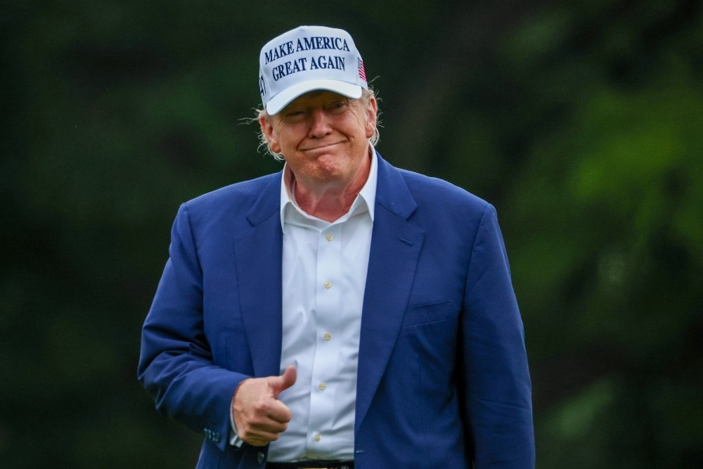 Trump Says US Should Produce Tech and Tanks, Not T-Shirts and Sneakers