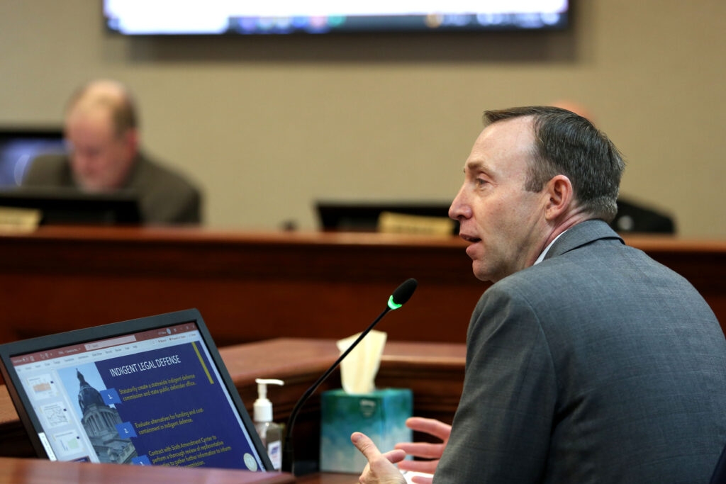 With stenographers in short supply, SD lawmakers advance bill letting judges opt for recordings