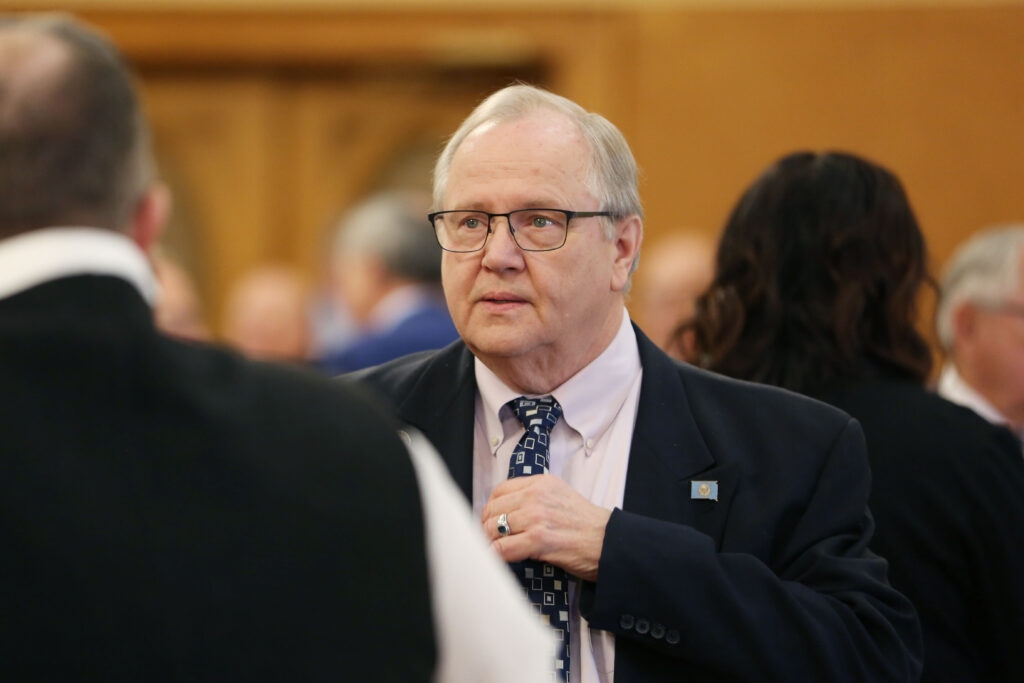 South Dakota cities could stop fluoridating drinking water under bill passed by committee
