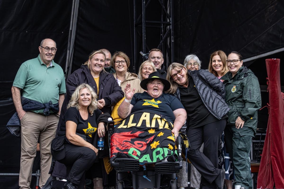 Patient given chance to perform one final time with choir