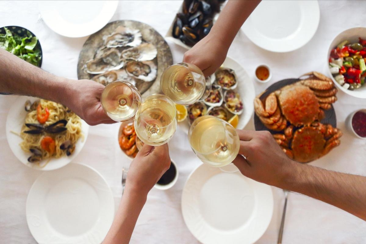 Aldi brings back its cult blue 'fish wine' dupe