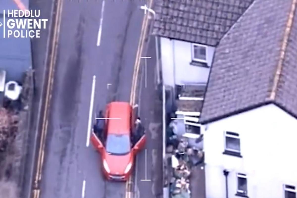 WATCH: Dramatic footage shows high-speed police chase in bid to catch criminal