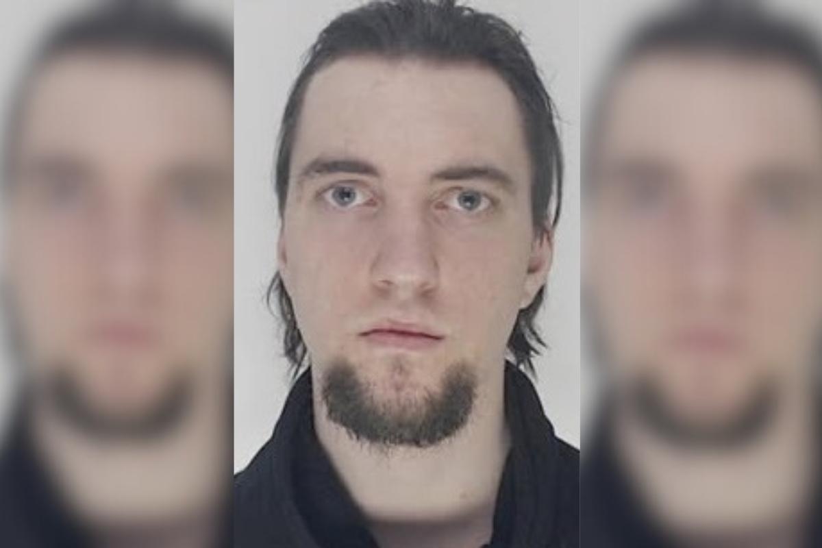 Police look for ‘extremely vulnerable' man with links to Gwent town