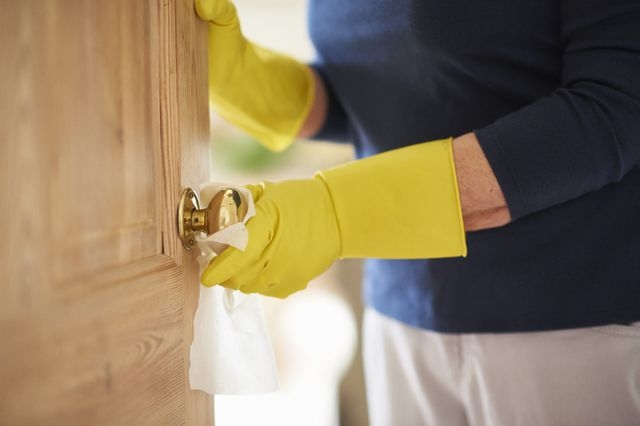 How To Deep Clean Your House In 1 Day, According To An Expert