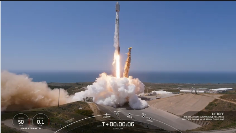 SpaceX Falcon 9 rocket launches 1st of 2 planned Starlink launches in 2 days, lands booster at sea (video)