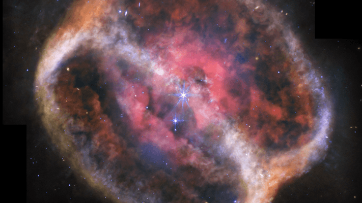 James Webb Space Telescope sees a celestial Venn diagram around a dying star