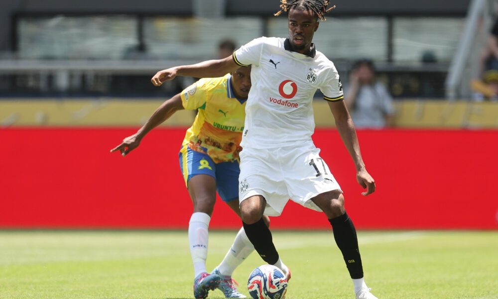 Chelsea reject Dortmund bid for Carney Chukwuemeka