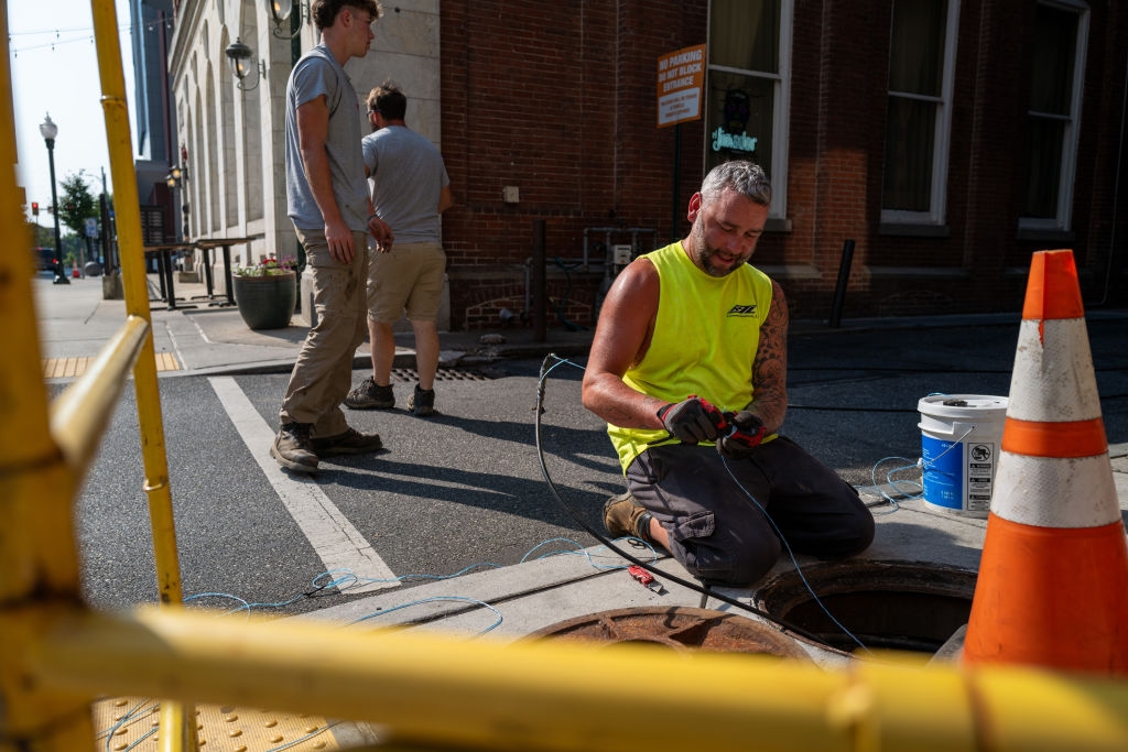 A lagging broadband program faces more delays as Trump plans changes