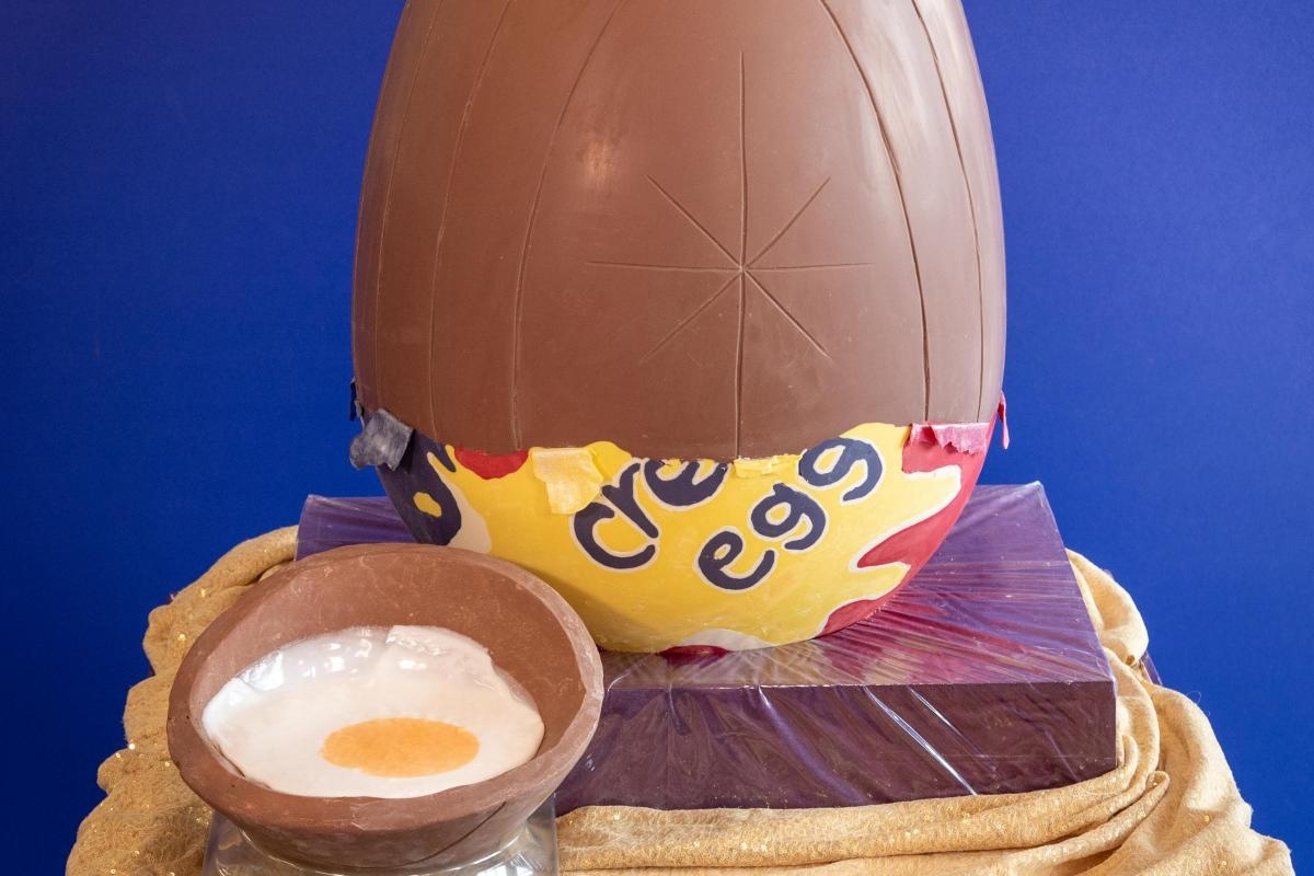 Chocolatiers craft giant chocolate treat that weighs as much as a newborn horse