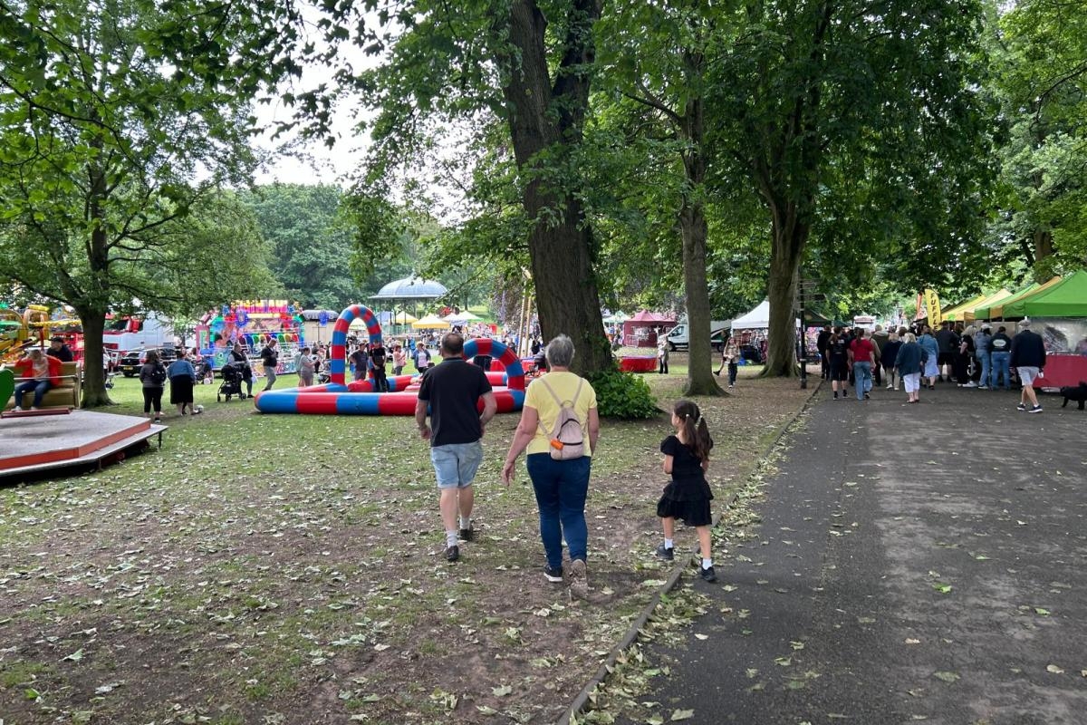 Bank holiday food festival sees crowds flock to park