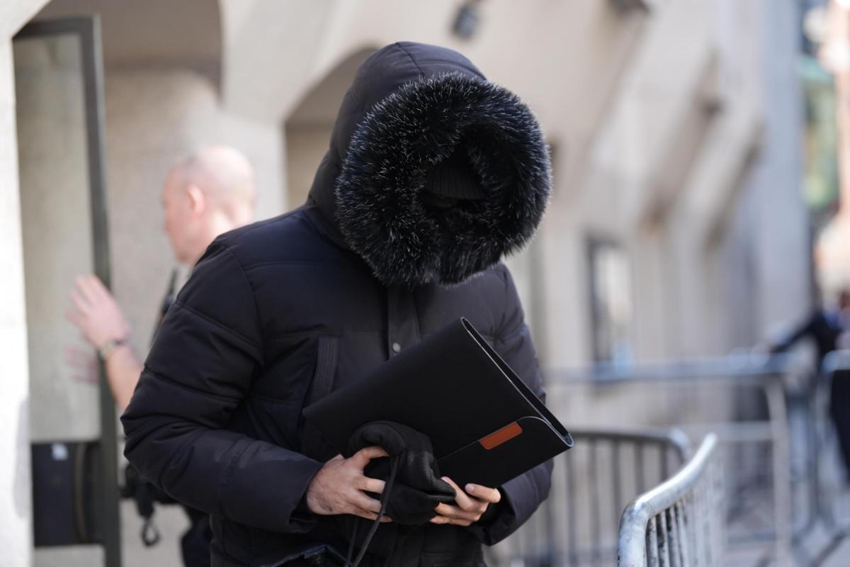 GCHQ inter took top secret data home, court told