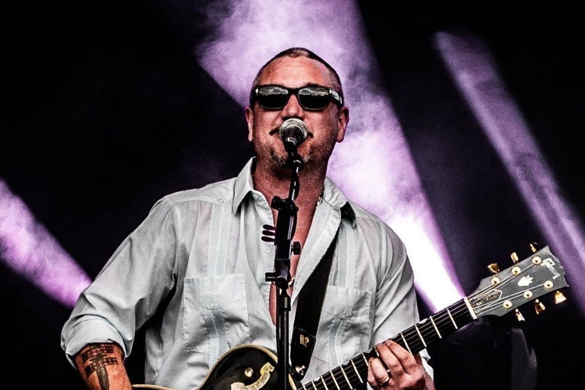 Fun Lovin' Criminals legend reveals gig in our area!