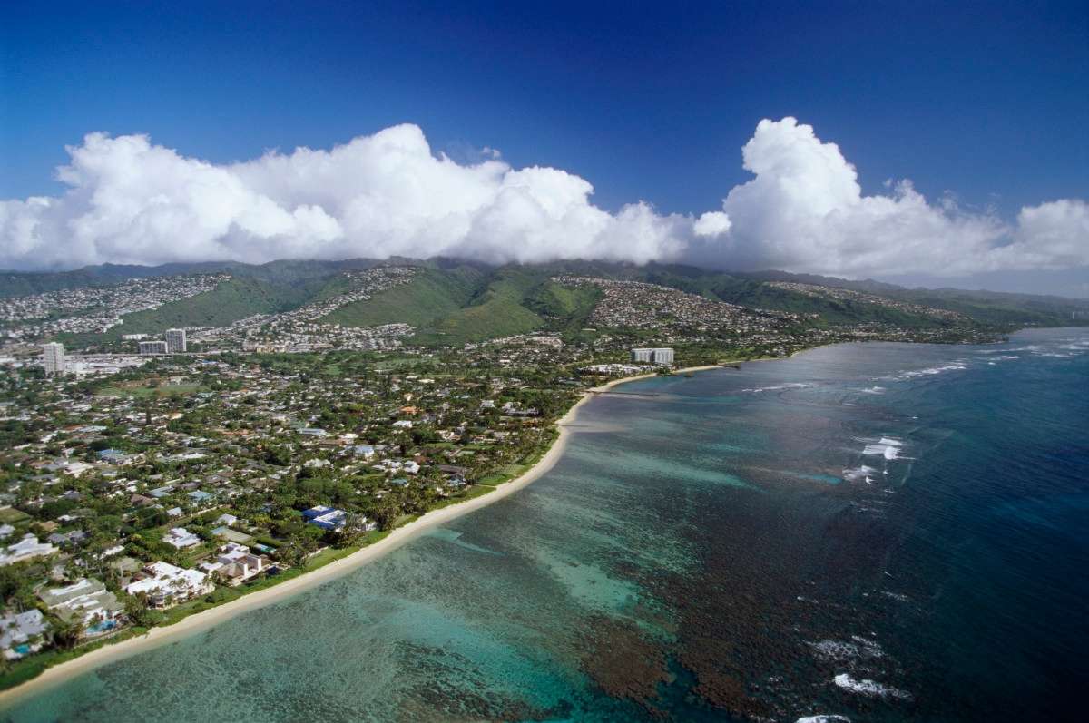 Why Are Hawai‘i's Waters So Laden with Bacteria?