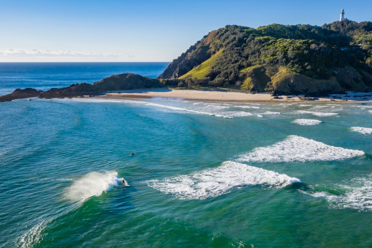 Aussie Cop Goes Missing, Surfboard Washes Ashore