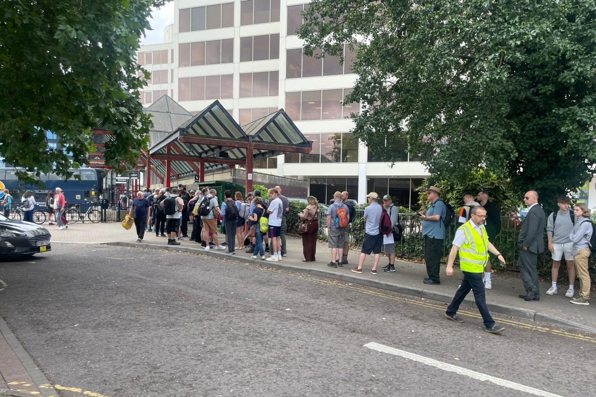 Hundreds queue for bus in extremely long lines for first day of RIAT