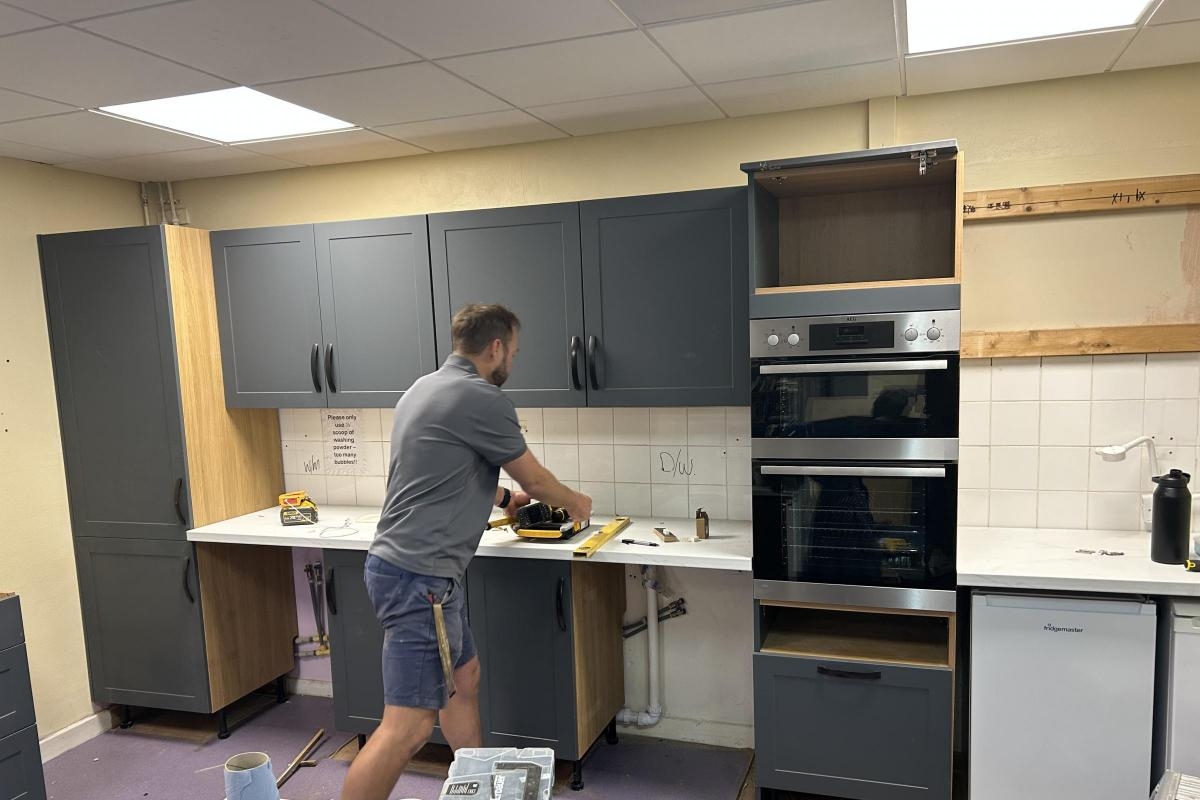 School unveils brand-new kitchen after support from housebuilder