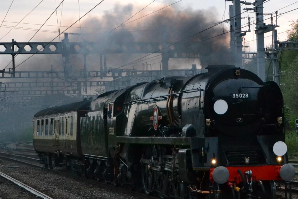 Three famous steam trains chug through Swindon station