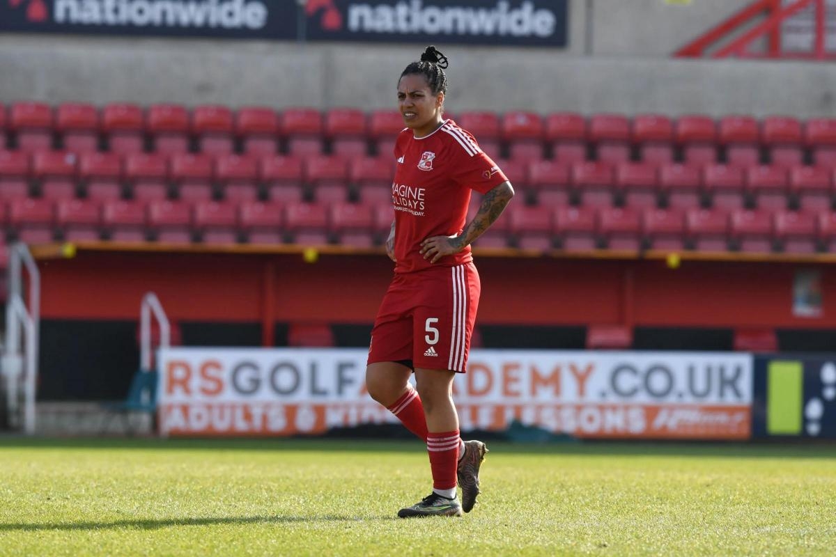 Ex-England youth international among group returning for Swindon Women