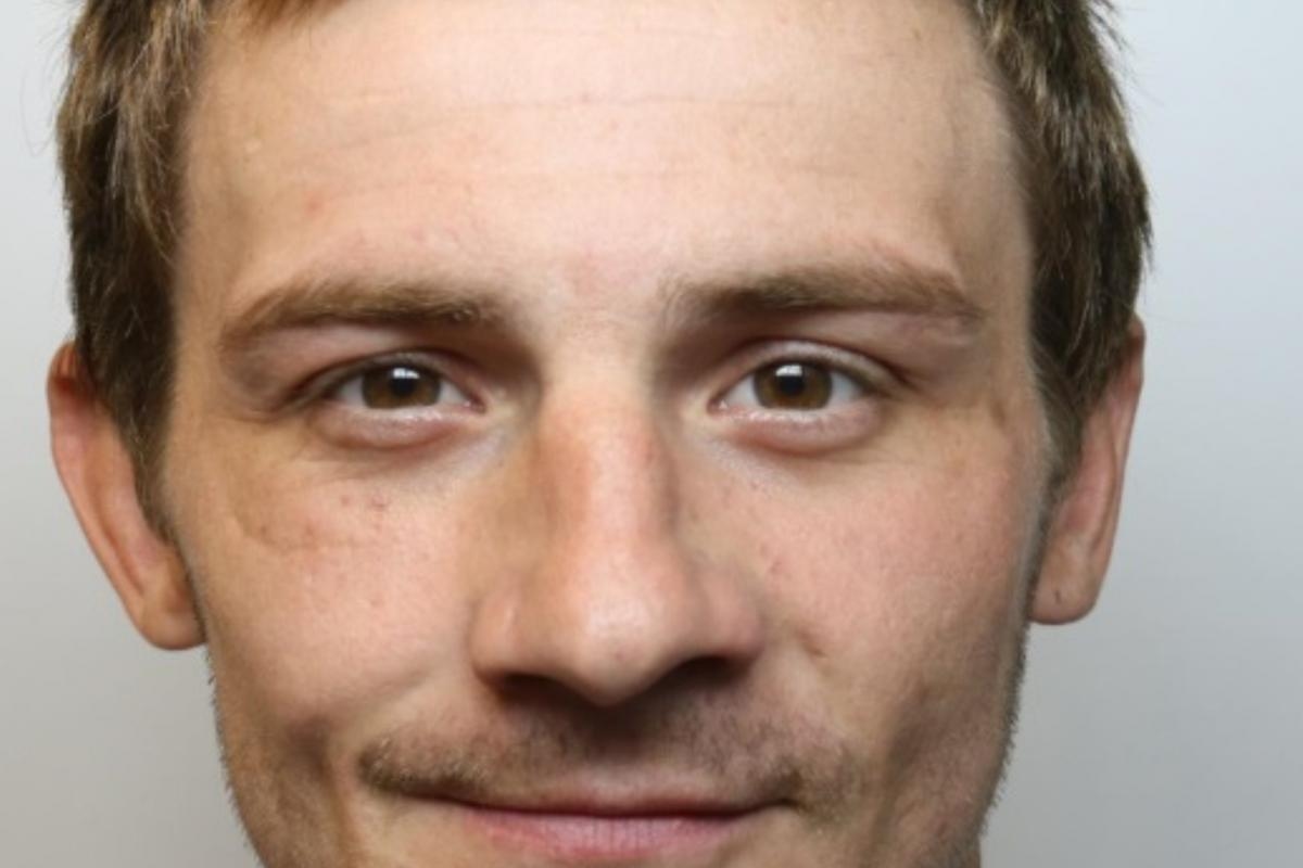 Urgent police search for wanted Swindon shoplifter