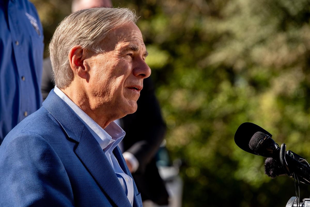 Abbott's political muscle puts his agenda on fast track in Legislature