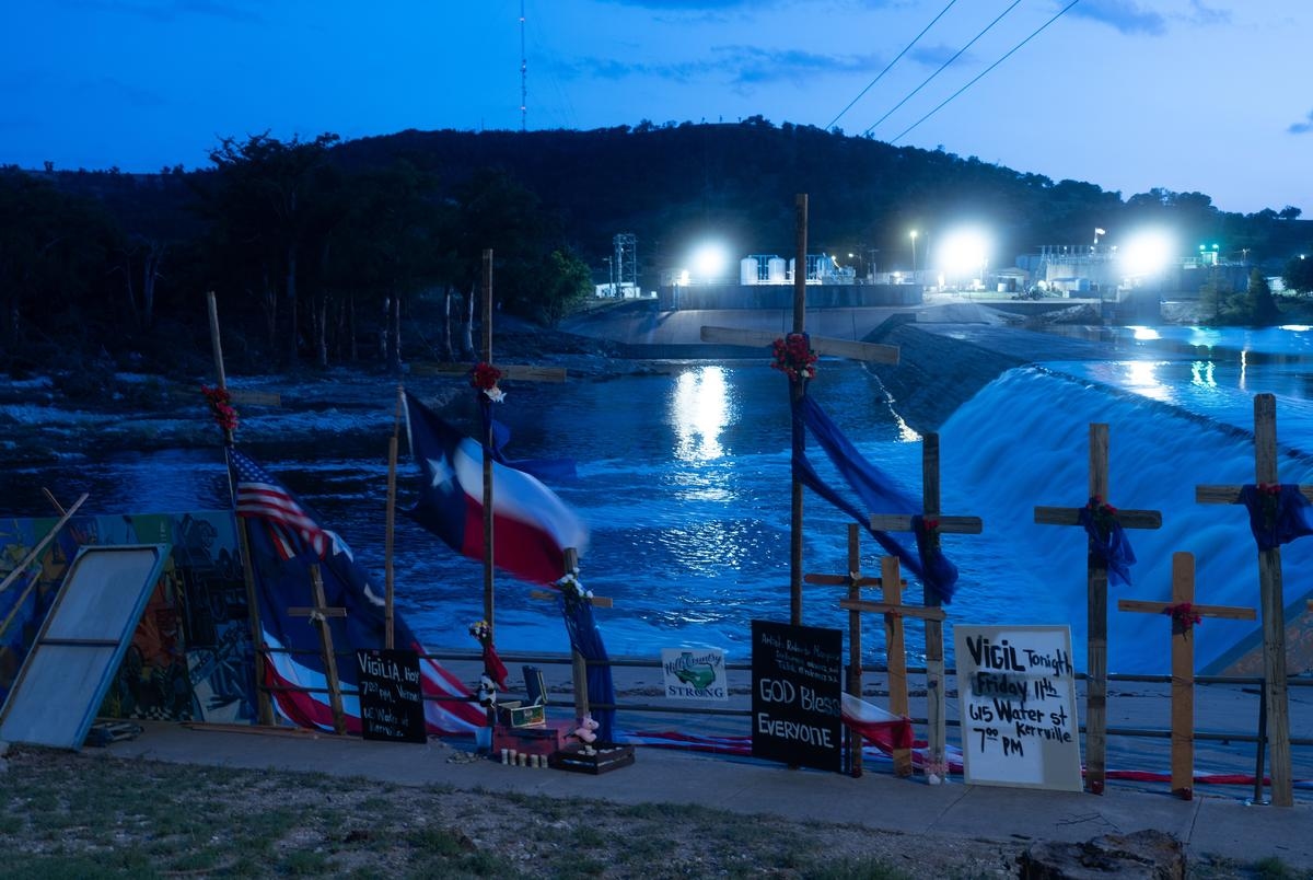New floods lead to rescues and evacuations across Texas