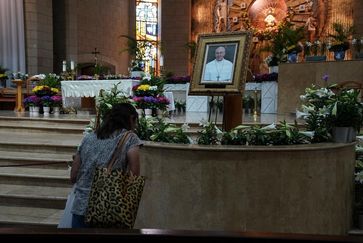 'A global loss': Millions of Texans mourn the death of Pope Francis