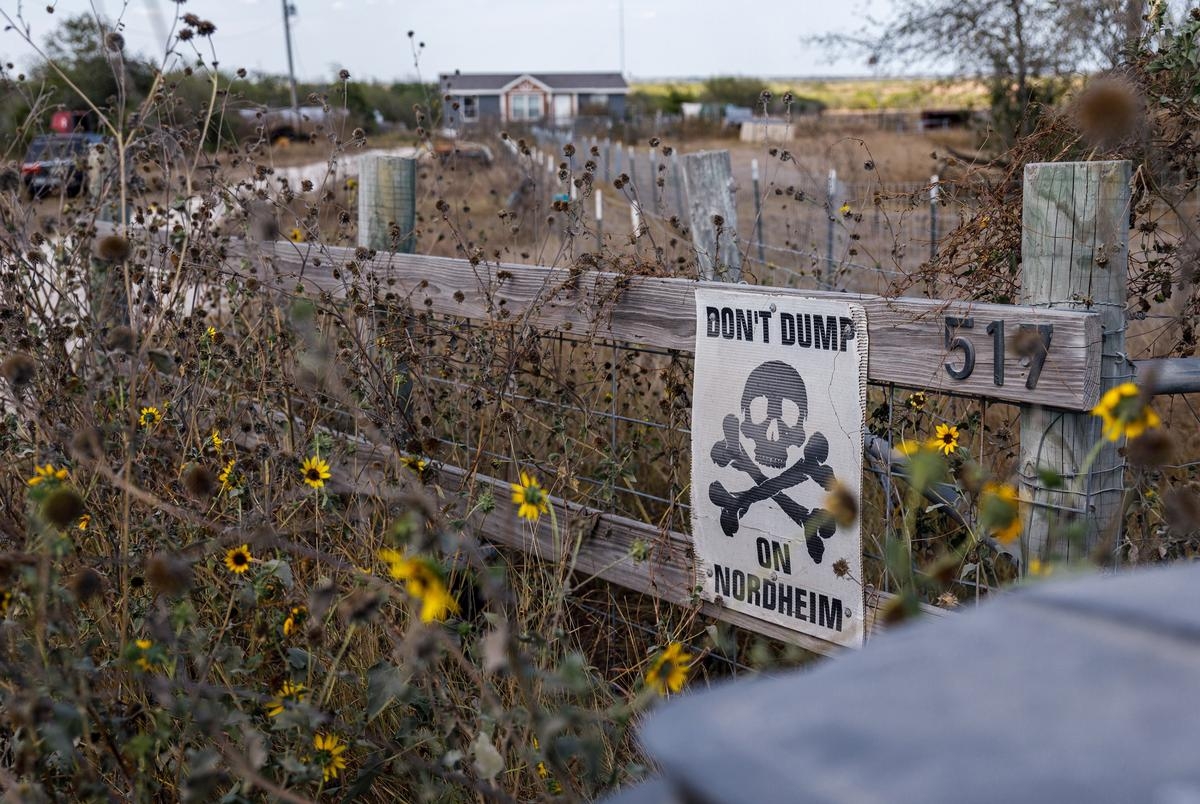 Bill would stop Texas oil drillers from secretly burying toxic waste on private property