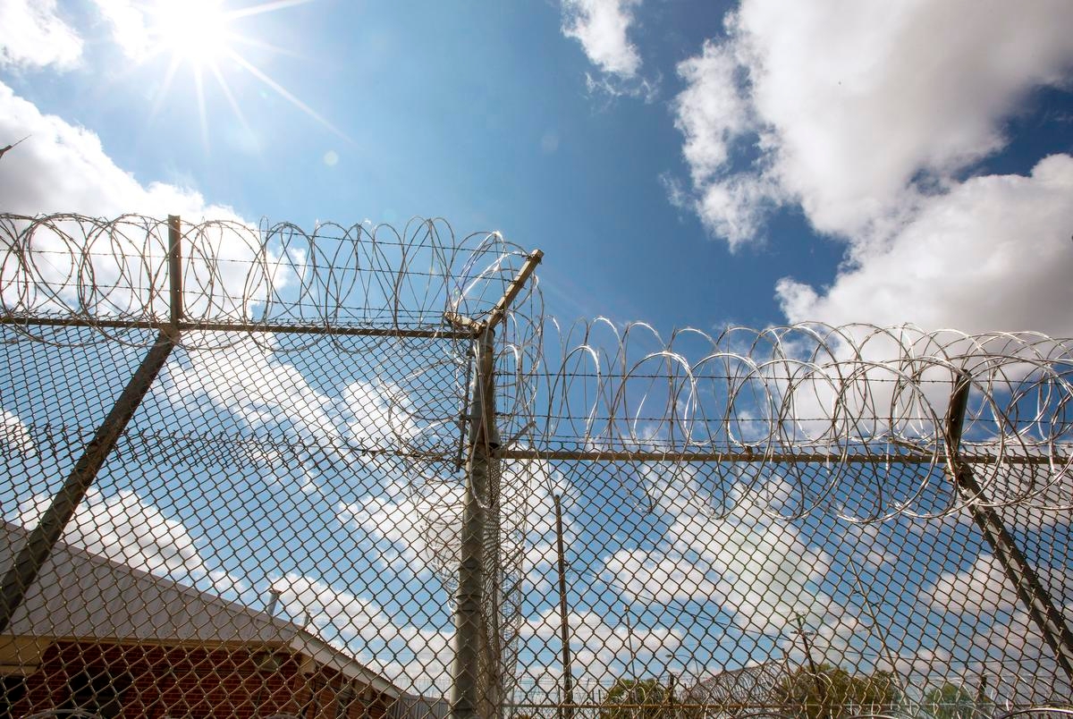 Texas bills requiring air-conditioned prisons languish despite temperatures being ruled unconstitutional