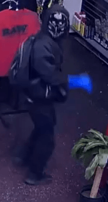 Masked burglars bust into East El Paso smoke shop, steal nearly $3,000 in merch