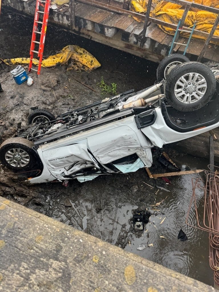 TRAFFIC ALERT: Truck with camper crashes over I-95 bridge at Duval/Nassau line
