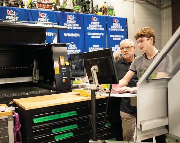 Preparing Oak Ridge students for a future of AI, advanced manufacturing is topic of talk