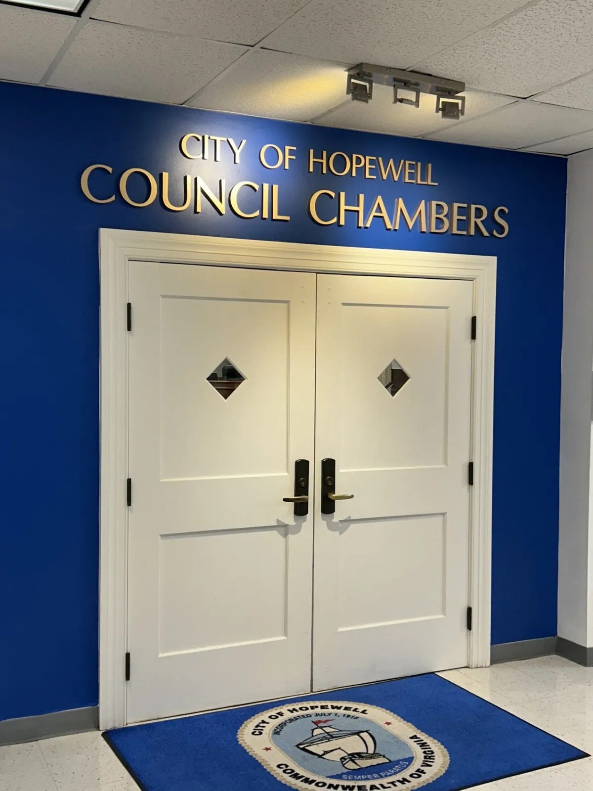 Hopewell commonwealth's attorney finds legal fault with council's firing of city manager