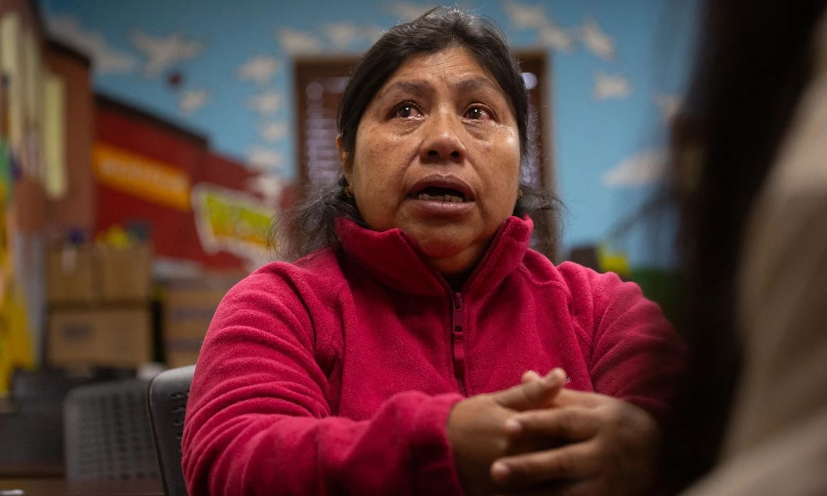 Immigrants Keep Lining Up to Learn English as City Hall Cuts Support