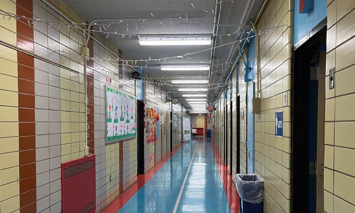 NYC Schools' Calendar Error: Last-Minute Calendar Change Frustrates Principals