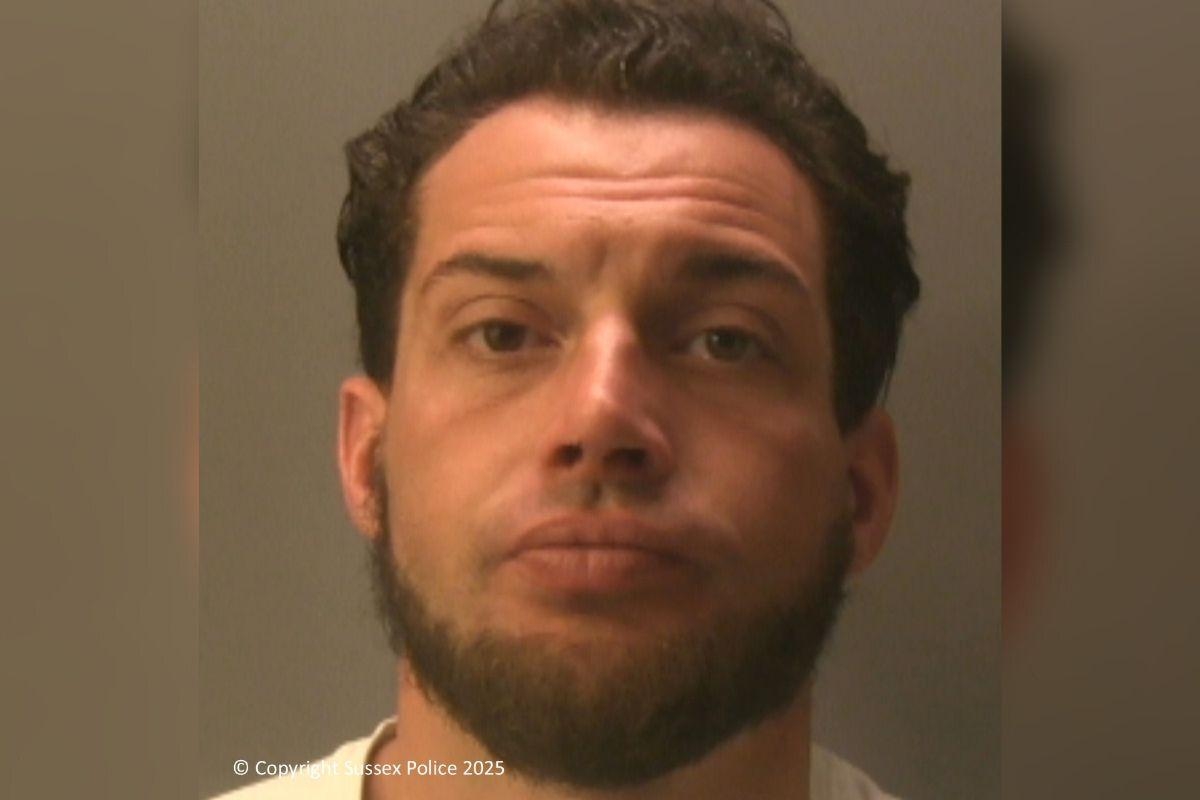 Fraudster gardener targeted old people and stole shotguns from man