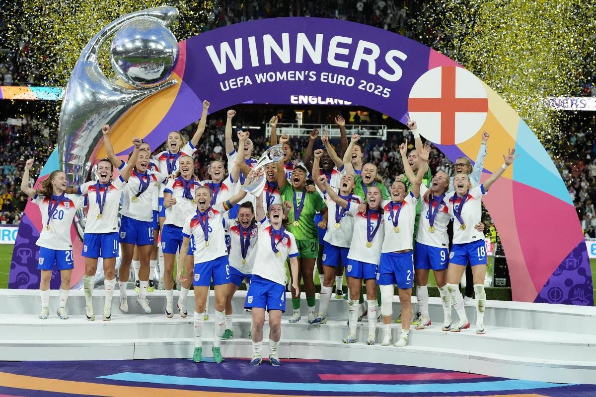 We should all learn a lesson from our sportspeople