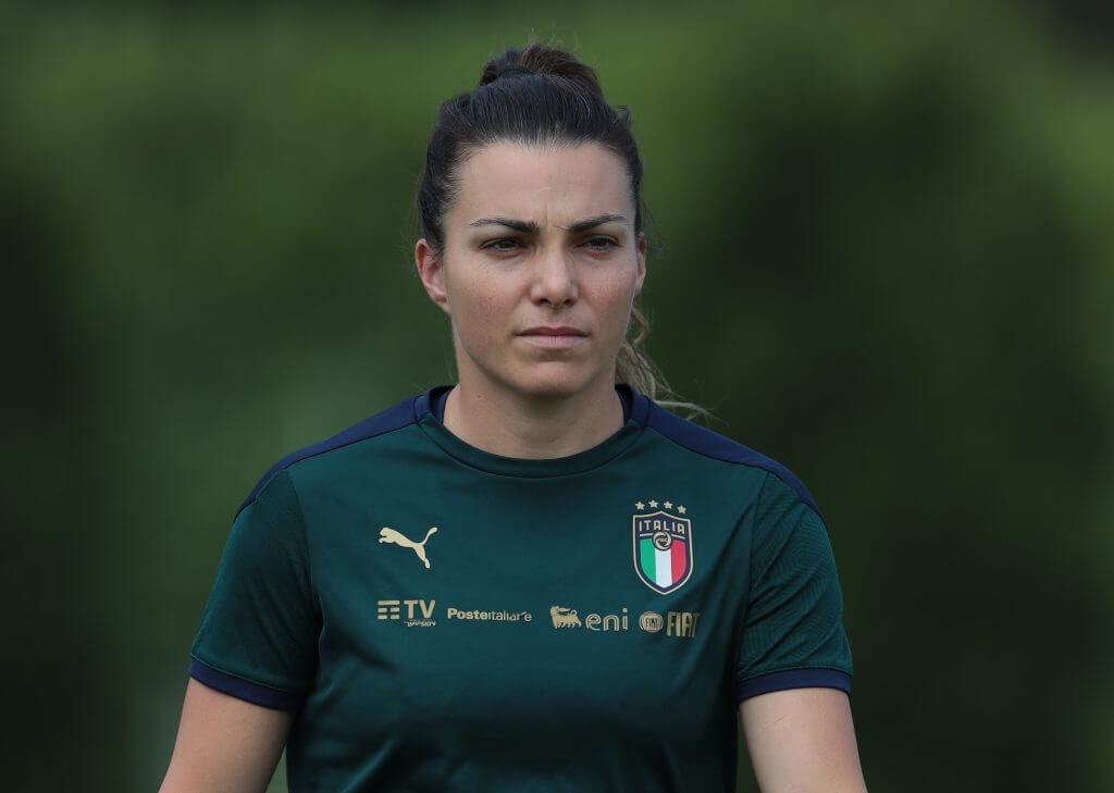 Como Women's captain retires, spotlighting uncertain future for female footballers