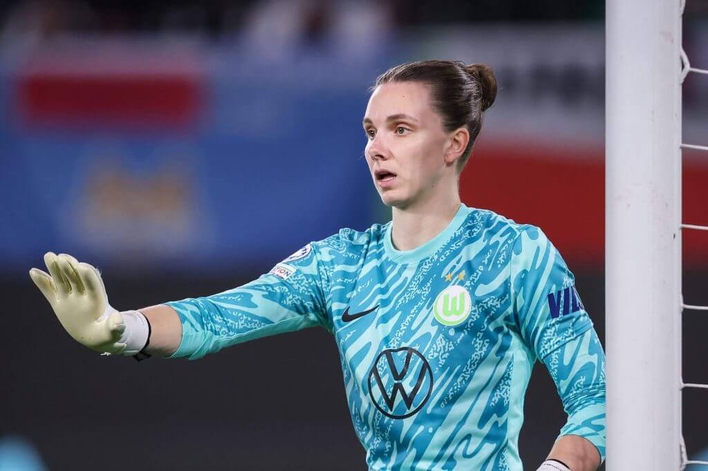 Arsenal complete signing of goalkeeper Anneke Borbe on free transfer