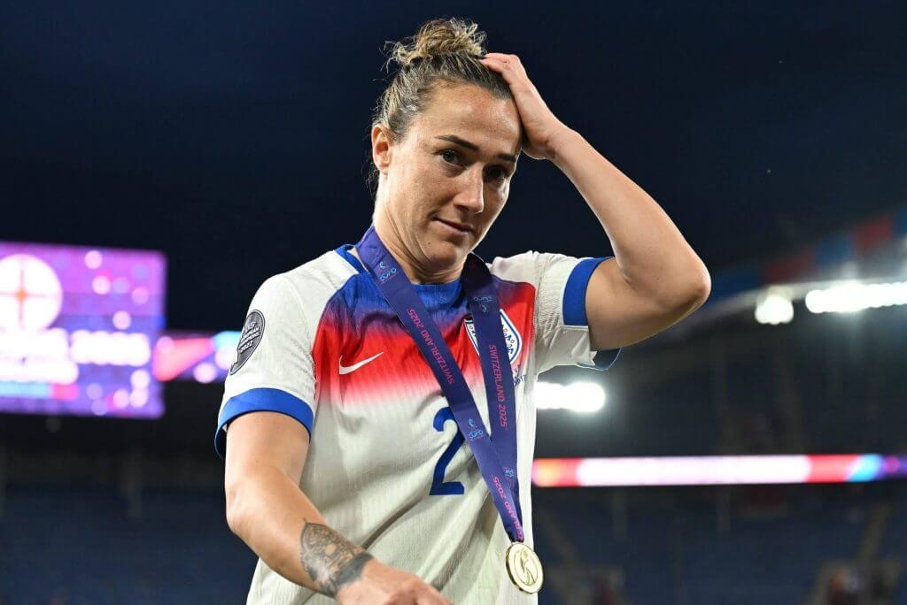 Lucy Bronze, the Euro 2025 winner who played with a fractured leg: 'Was it worth it? Absolutely!'