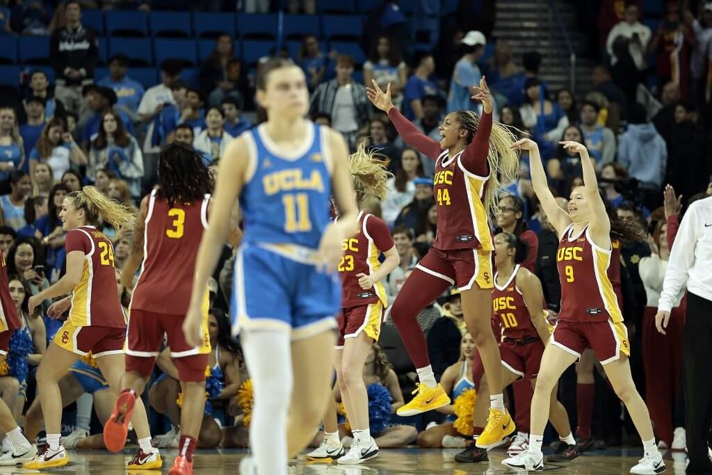 Familiar demons haunt UCLA in another loss to USC