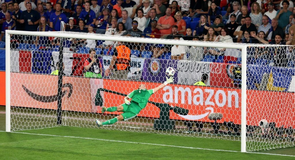 Ann-Katrin Berger and the best save you've ever seen. Plus: Marcus Rashford's transfer chain reaction