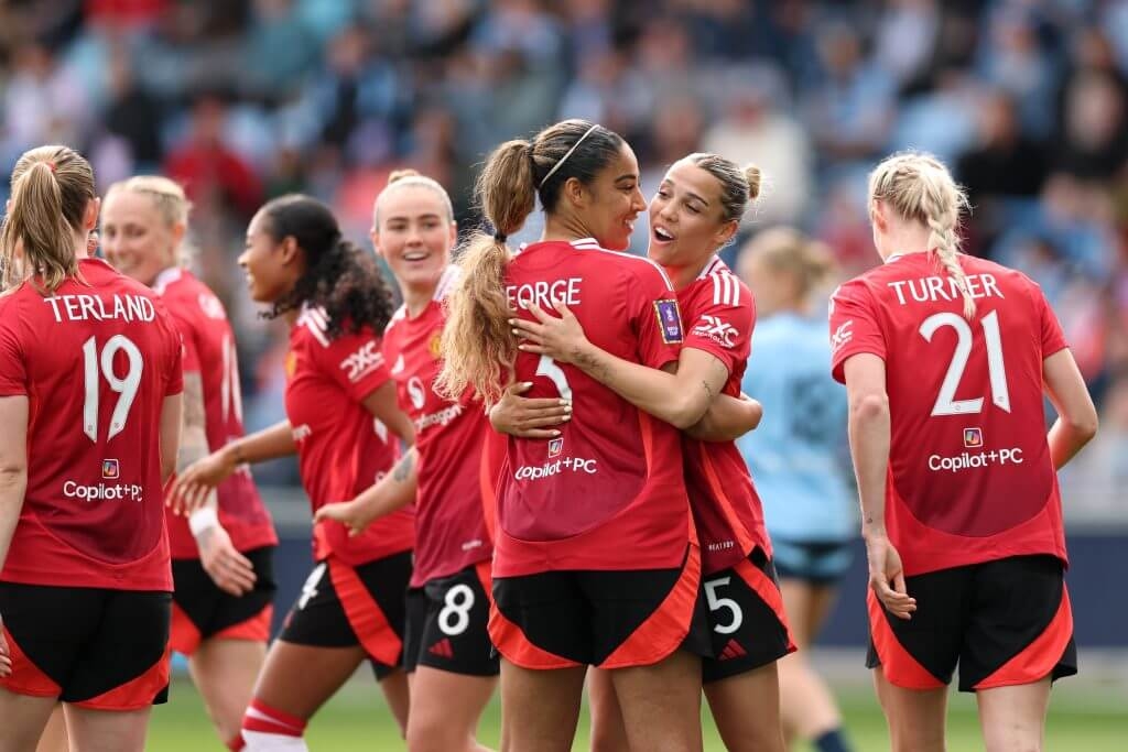 Arsenal's Lotte Wubben-Moy, Daphne van Domselaar set to return from injury against Lyon